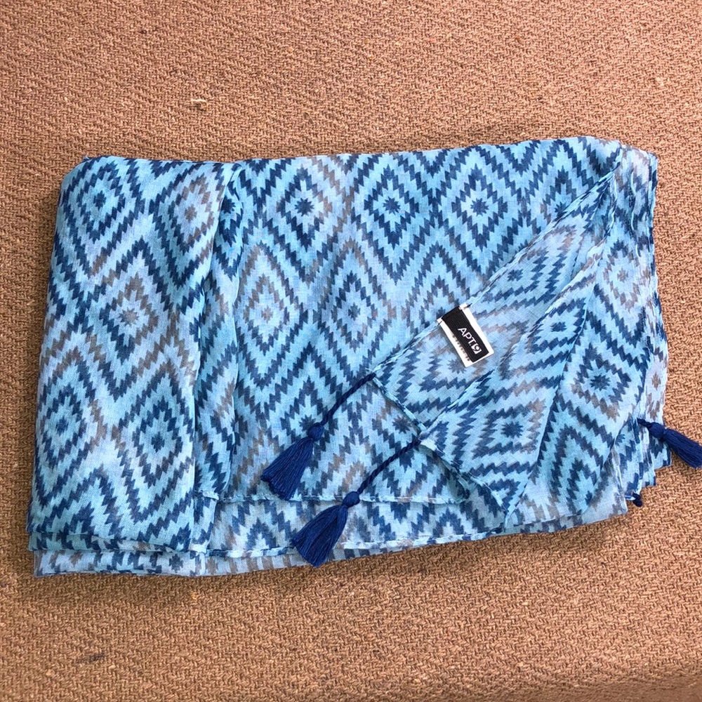 Apt. 9 Lightweight Scarf/Wrap